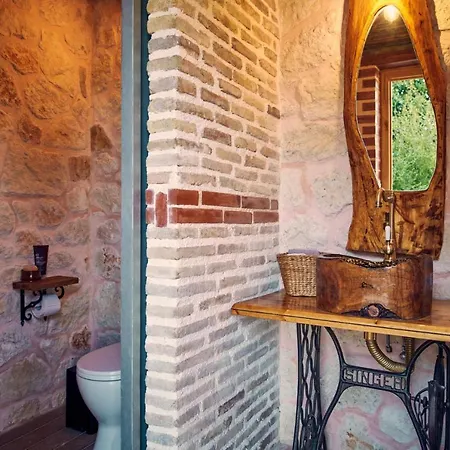 Wild Oak Estate - Stone Villa With Sea Views , By Zantewize Vilă