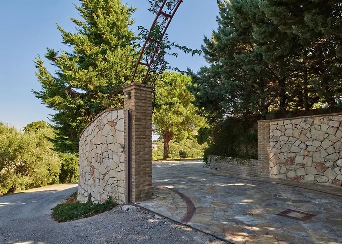 Villa Wild Oak Estate - Stone With Sea Views , By Zantewize *