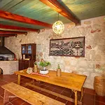 Wild Oak Estate - Stone With Sea Views , By Zantewize *