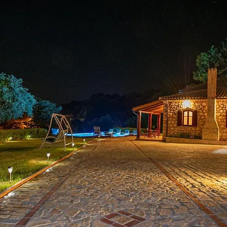 Willa Wild Oak Estate - Stone With Sea Views , By Zantewize Argassi