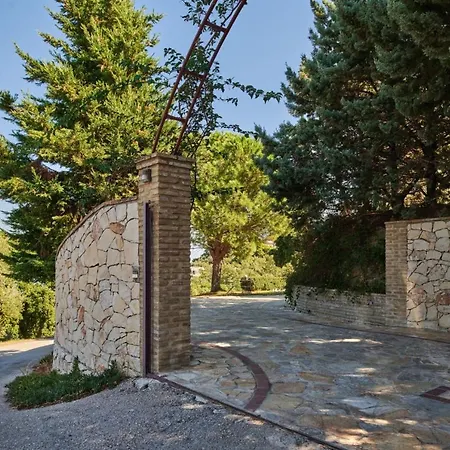 Willa Wild Oak Estate - Stone With Sea Views , By Zantewize *